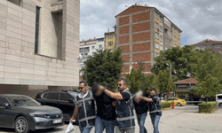 Kilometrelerce ambulans kovalayan baba-oğul tutuklandı