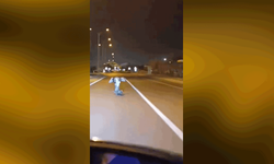 Afyon'da motosikletli sürücü kazaya davetiye çıkardı