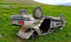 Afyon'da şarampole devrilen otomobilde 1 kişi öldü, 4 kişi yaralandı