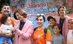 Eskişehir’de festival şöleni başladı: Sokaklar rengarenk oldu