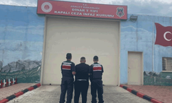 Afyon'da Jandarma çeşitli suçlardan aranan 48 kişiyi yakaladı