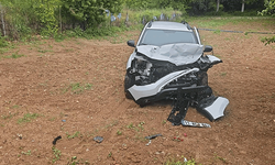 Bilecik'te karşı şeride geçen otomobille tır çarpıştı: 1 yaralı