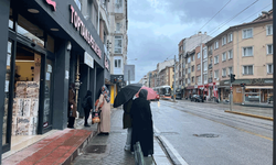 Eskişehir güne yağışla başladı