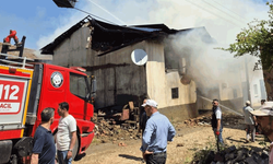 Kütahya'da Simav Aksaz köyünde korkutan yangın