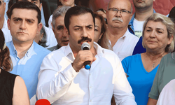 Talat Yalaz gözyaşları içinde konuştu: “Siz kim oluyorsunuz da beni partiden atıyorsunuz?”
