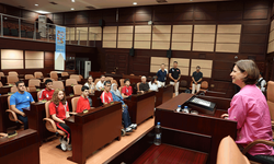 Başkan Ayşe Ünlüce şampiyon sporcularla bir araya geldi