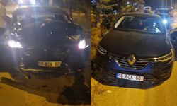 Bilecik'te park halindeki araca çarpan otomobildeki 2 kişi yaralandı