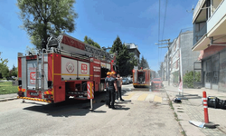 Eskişehir'de iş yerinde yangın! 6 kişi dumandan etkilendi