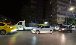 Eskişehir'de minibüs sürücüsü önündeki araca çarptı: 1'i çocuk 2 yaralı