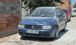 Eskişehir'de otomobilin elektrik aksamından çıkan yangın aracı kullanılamaz hale getirdi