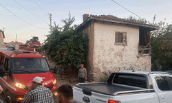Eskişehir'de yangını söndüren itfaiye ekibi kaza yaptı: 3 itfaiye eri yaralı
