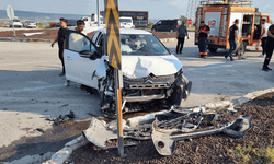 Kütahya Domaniç'te otomobiller çarpıştı: 2 yaralı