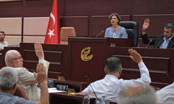 Ünlüce’den Karayolları’na dikkat çeken gönderme: “Karayolları yılda 4-5 kilometre ilerliyor”