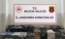 Bilecik’te yolcu otobüsünde 750 bin liralık kaçak giyim ele geçirildi