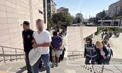 Eskişehir merkezli dev dolandırıcılık operasyonunda yakalanan 90 şüpheli adliyeye sevk edildi