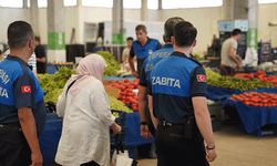 Tepebaşı’nda pazarlarda zabıtadan yerinde değerlendirme