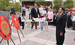 YENİ Parti Eskişehir’den Zafer Bayramı’nda çelenk töreni