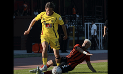 Es-Es Uşakspor karşısında ilk yarıyı golsüz beraberlikle kapattı