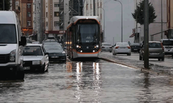 Meteoroloji'nin ardından bir uyarı da Eskişehir Valiliği'nden: Sağanak yağış geliyor