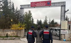 Afyonkarahisar'da jandarma aranan 42 kişiyi yakaladı