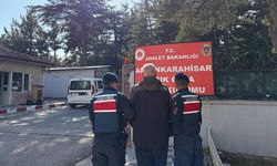 Afyonkarahisar'da jandarma çeşitli suçlardan aranan 66 kişiyi yakaladı