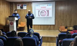 Afyonkarahisar'da polis ekiplerinden lise öğrencilerine bilgilendirme