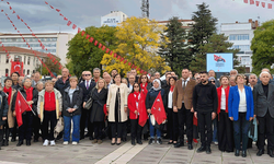 CHP Eskişehir Cumhuriyet Bayramı’nı çelenk töreniyle kutladı!