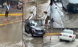 Eskişehir caddeleri yağmura teslim! Ulaşım durdu, vatandaş caddeden geçemedi