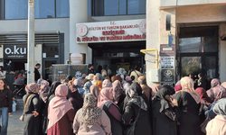 Eskişehir'de açılan Mukaddes Emanetler Sergisi'ne yoğun ilgi