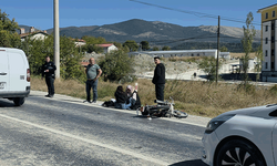 Kütahya'da otomobil motosikletle çarpıştı: 1 ölü, 2 yaralı