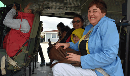 Sivrihisar'da kadınlar helikopterle uçuş deneyimi yaşadı