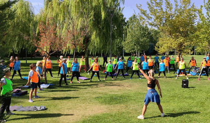 Eskişehir'in parklarında yaz boyu spor yapıldı