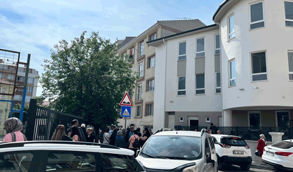 Eskişehir’de LGS heyecanı başladı, aileler okul önlerinde bekliyor