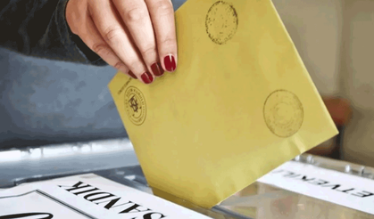 Son seçim anketinde AK Parti zirveyi bırakmadı
