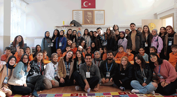 Eskişehir'de öğrencilerden anlamlı destek