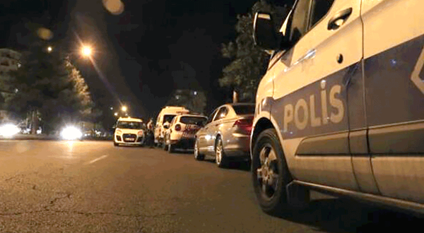 Eskişehir'de silah, bıçak ve uyuşturucu maddeyle yakalandılar