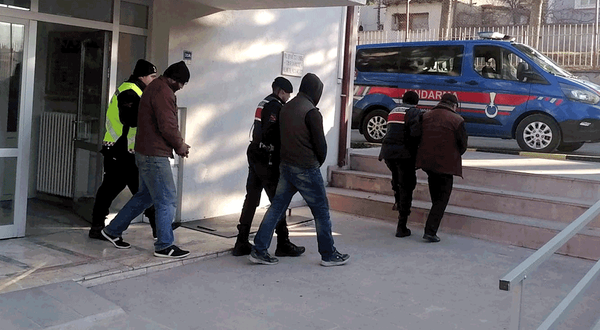 Eskişehir'de Jandarma ekiplerine suç üstü yakalandılar