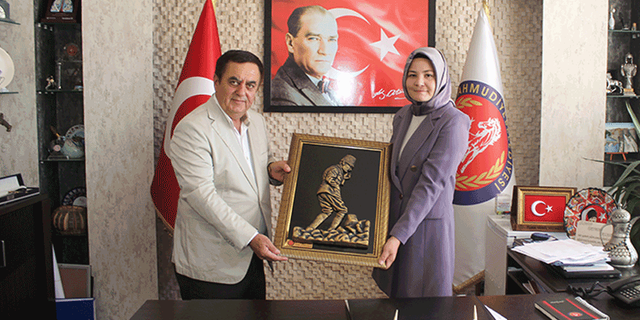 Mahmudiye Kaymakamı Arıtürk, Başkan Gündoğan'ı ziyaret etti