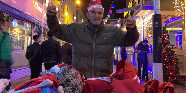 Eskişehir soğuğunda ailelerinden uzakta ekmek kavgası