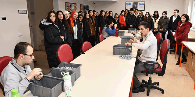 Tepebaşı'nda öğrenciler Yaşam Köyü'nü tanıdı