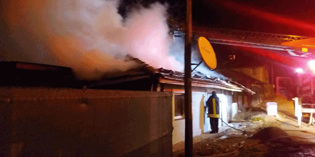Bilecik'te yangın: Tek katlı ev kullanılmaz hale geldi