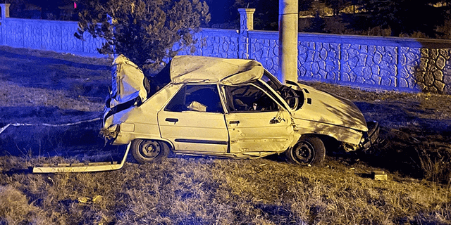 Emirdağ'da feci kaza! Araç hurdaya döndü, sürücü öldü