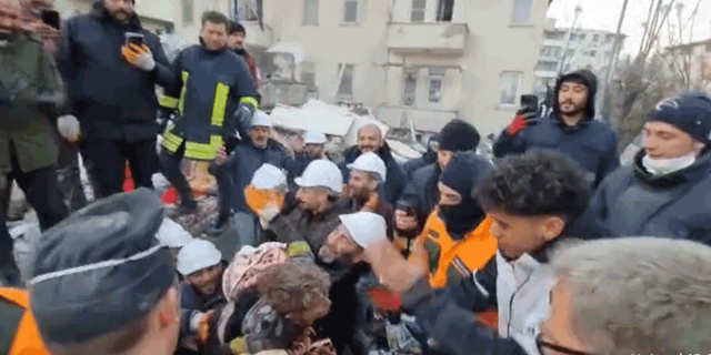 TÜRASAŞ Eskişehir 3 kişiyi daha enkazdan kurtardı