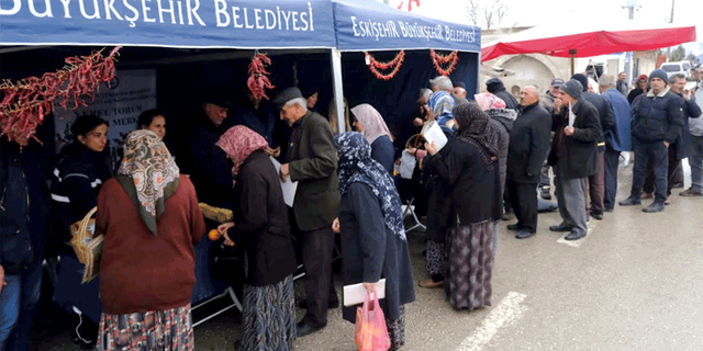 Eskişehir'de kuyruk! Binlercesi Eskişehirlilerle buluştu