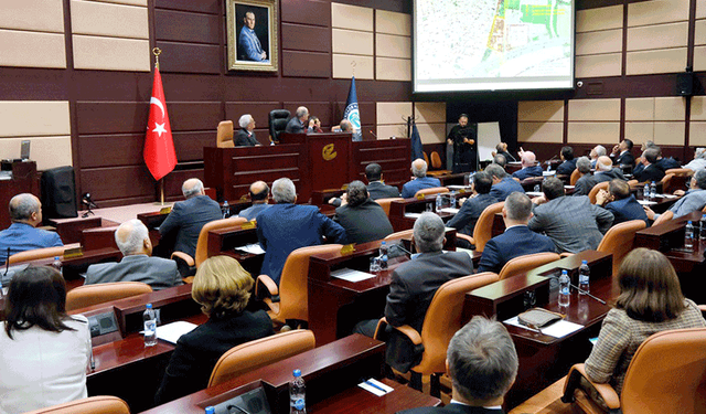 Eskişehir Büyükşehir Meclisi’nde yol tartışması