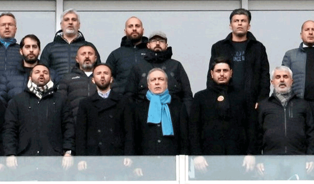 Ünlü yorumcudan EsEs’e tribünden takip