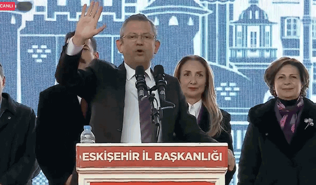 Özel’den Hatipoğlu’na: İYİ Partililerin oylarını AK Parti’ye sattı