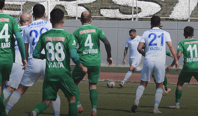 Anadolu Üniversitesispor play-off iddiasını sürdürüyor