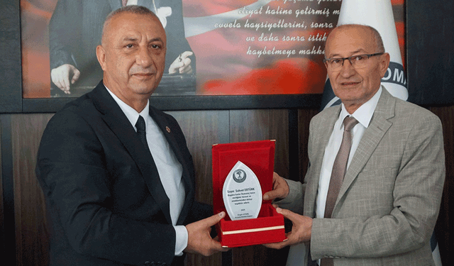 Kütahya'da MHP'li başkandan CHP'li başkana borçsuz belediye