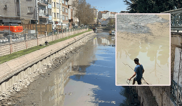 Porsuk Çayı’nda tehlikeli hurda mesaisi